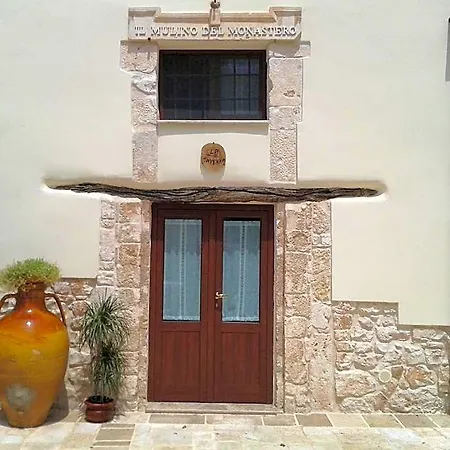 Il Mulino Del Monastero Bed and Breakfast Κονβερσάνο